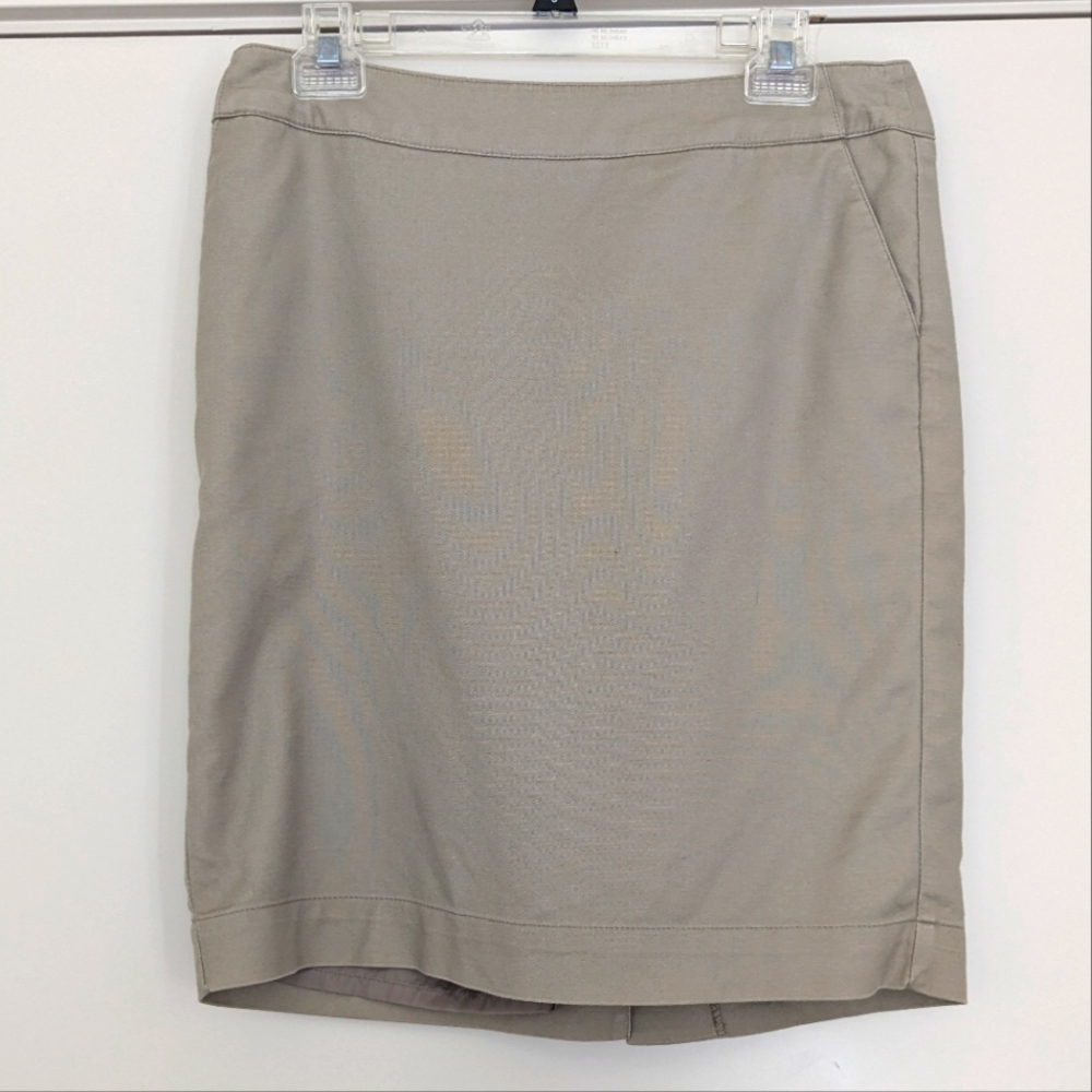 EUC Merona Stretch Khaki Tan Lined Pencil Skirt, Size 6